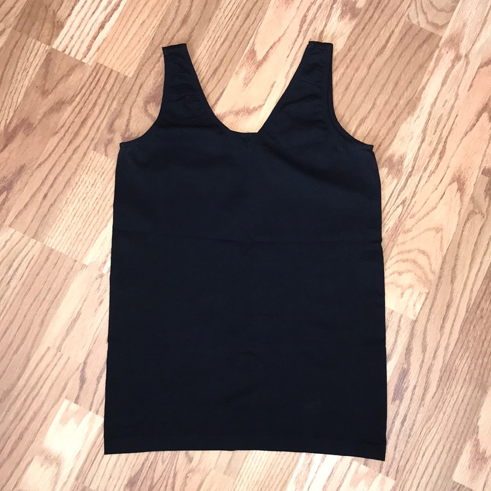 Reversible Stretch Tank - Picture 2 of 7